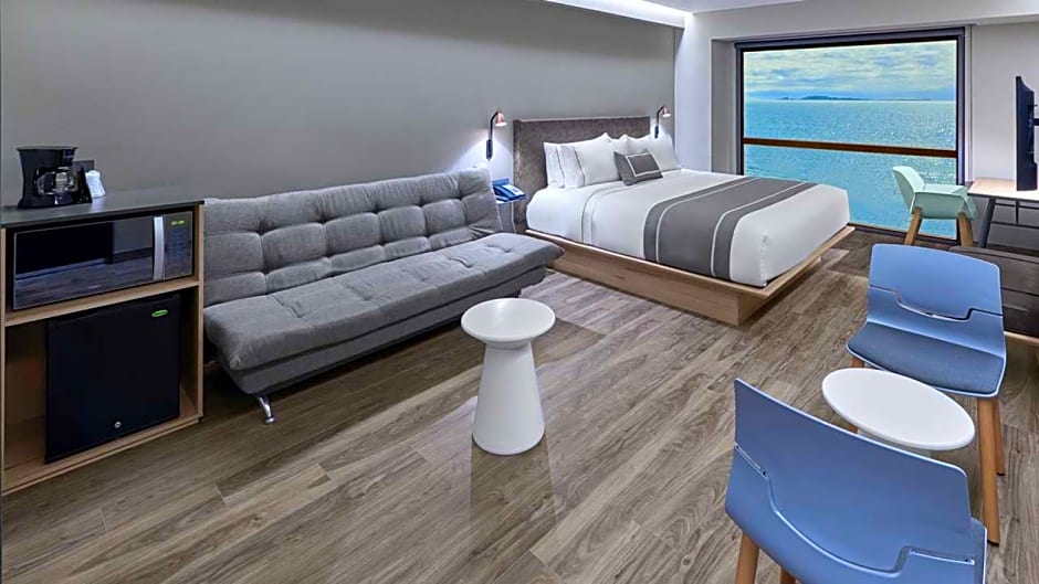 City Express Plus by Marriott Ensenada