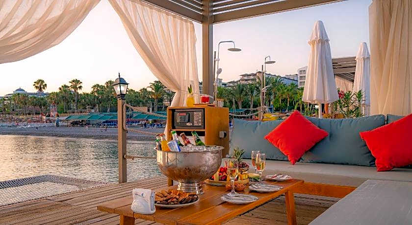 Kirman Sidera Luxury & Spa