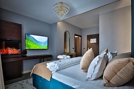 Deluxe Double with French balcony