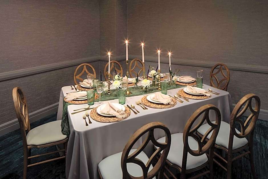 Hilton St. Petersburg Carillon Park