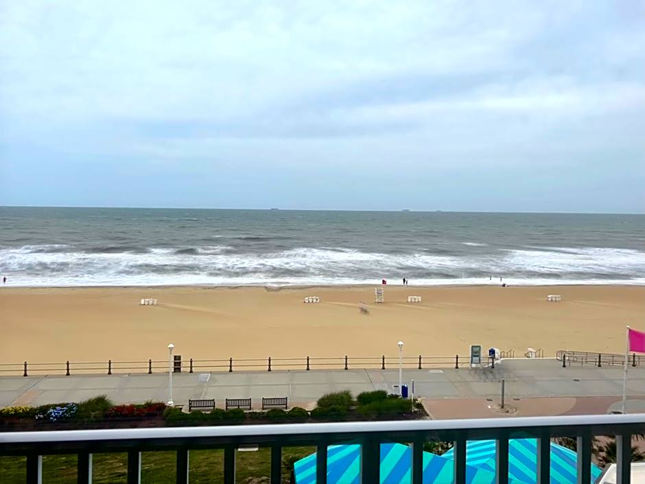 Surfbreak Virginia Beach Oceanfront, an Ascend Collection Hotel