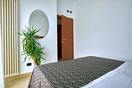 One-Bedroom Apartment (2 Adults)