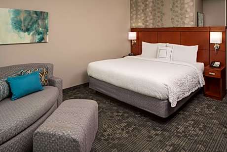 Newly Redesigned King Room - Hearing Accessible