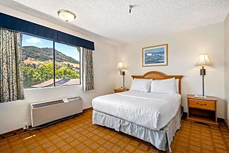 Standard Queen Room - Non-Smoking