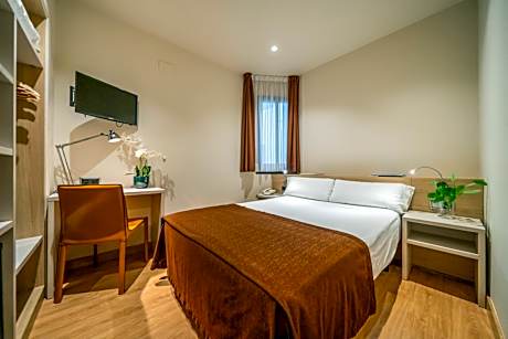 Small Double or Twin Room