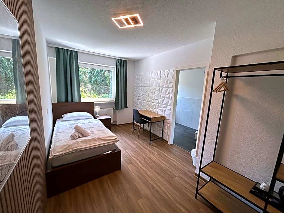 Riverside Airport Hotel
