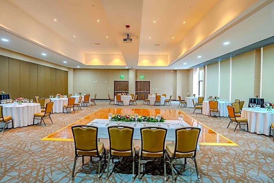 Courtyard by Marriott Santiago Airport