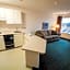 Greystone Inn & Suites