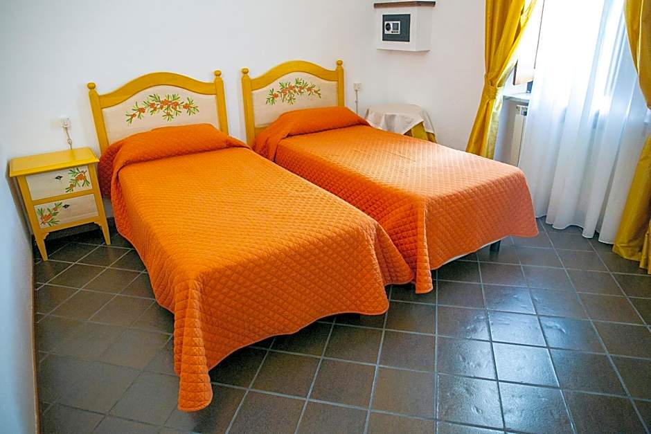 La Villetta Food & Drink Rooms for Rent - No Reception -