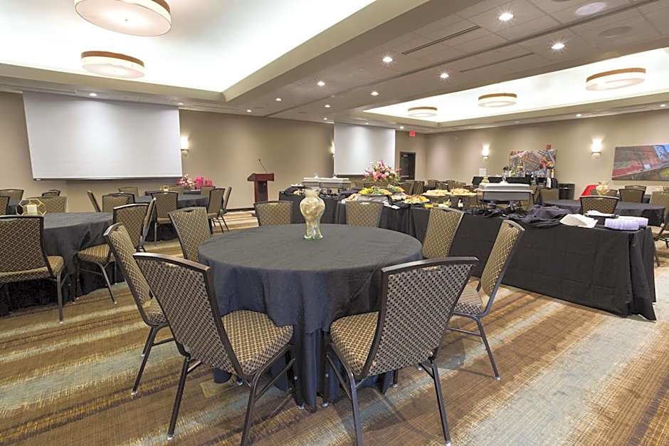 Drury Inn & Suites Louisville North