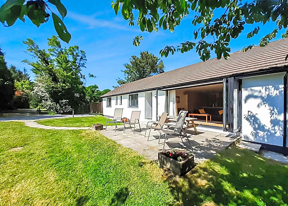 Eastcott Lodges