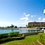 Broadwater Shores Waterfront Apartments