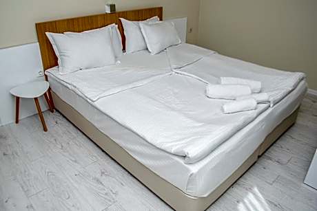 Comfort Two-Bedroom Apartment with Sea View