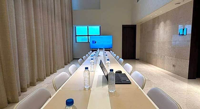 UH FLAT SIGNATURE DAEGU 