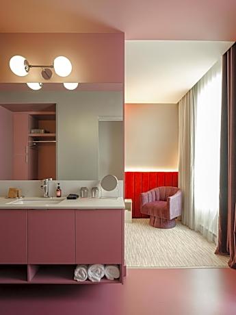 Superior Queen Room
