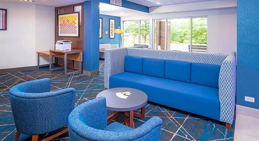 Holiday Inn Express & Suites Brevard - City Center By IHG