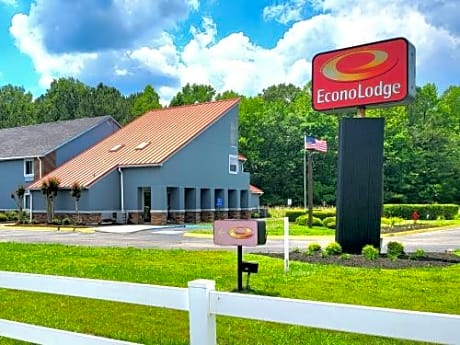 Econo Lodge Inn & Suites Carrollton - Smithfield
