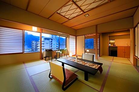 Japanese-Style Corner Room - Non-Smoking