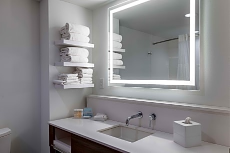 2 Queen Beds Studio Suite W/ Sofabed Nonsmok