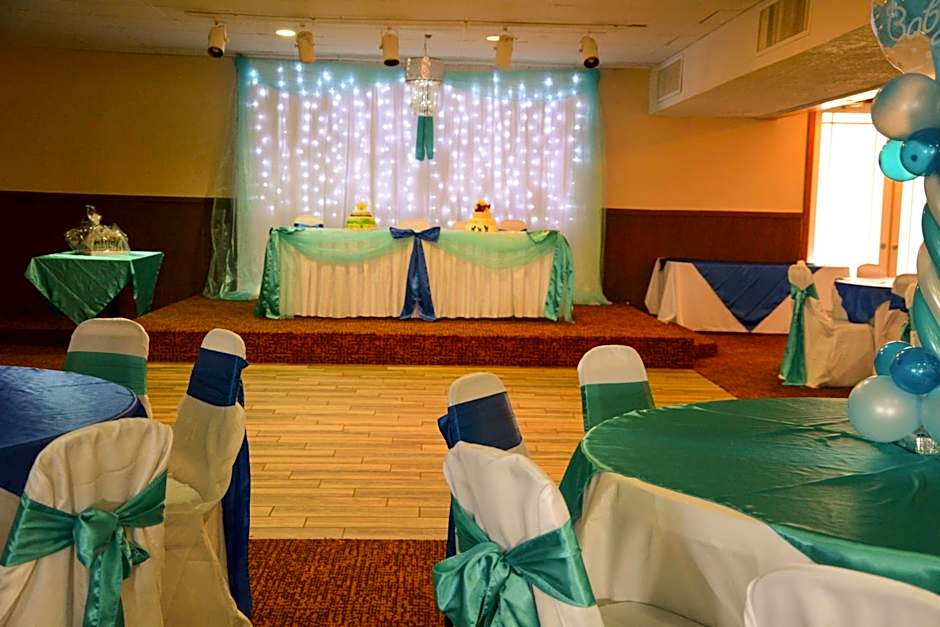 Columbus Grand Hotel & Banquet Center