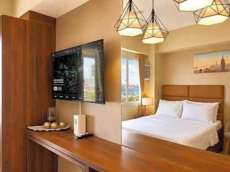 Studio Apartment with Sea View