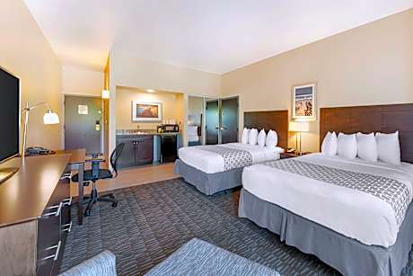 2 Double Beds, Mobility Accessible, Communication Assistance, Roll In Shower, Non-Smoking, Full Brea