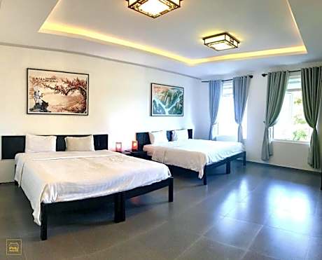 Deluxe Quadruple Room