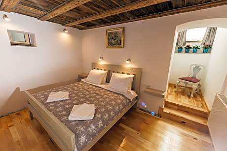 Apartment - Split Level