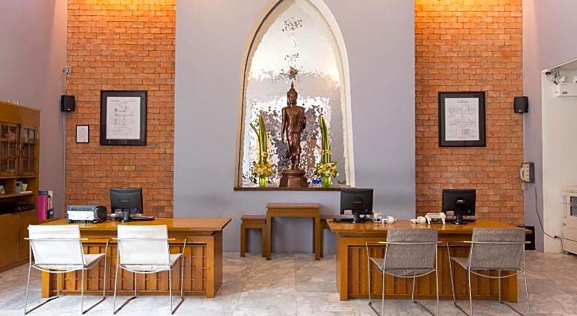 Sugar Palm Grand Hillside