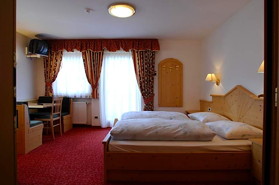 Hotel Falzares