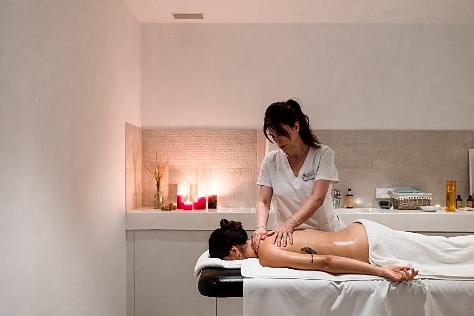 Petit Sagitario ( Only Adults )