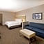 Holiday Inn Express & Suites Ft Myers Beach-Sanibel Gateway