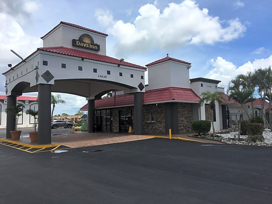 Days Inn by Wyndham Fort Myers