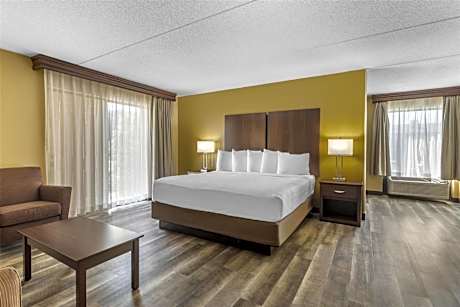 King Room with Indoor Pool Access - Non-Smoking