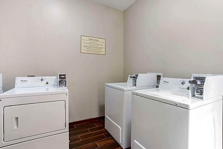 La Quinta Inn & Suites by Wyndham Springfield