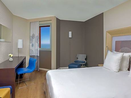 Standard Double Room with Ocean View