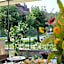 Pod Wzgórzem Bed & Breakfast