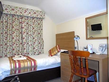 Single room-Comfort-Ensuite with Shower-Street View-Main Building