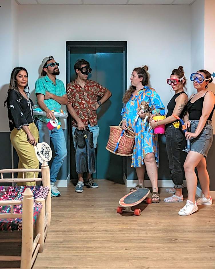 Georges Hostel & Café