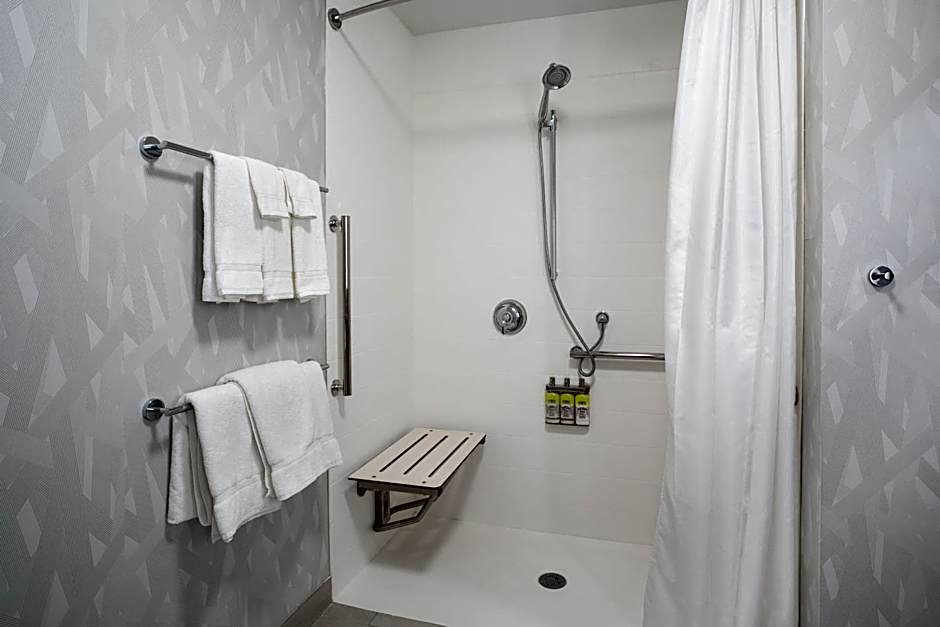 Holiday Inn Express And Suites Denver Ne - Brighton By IHG