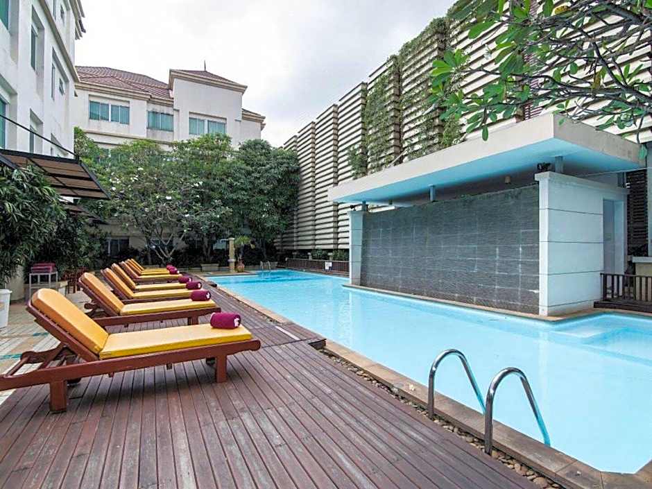 Avion Hotel