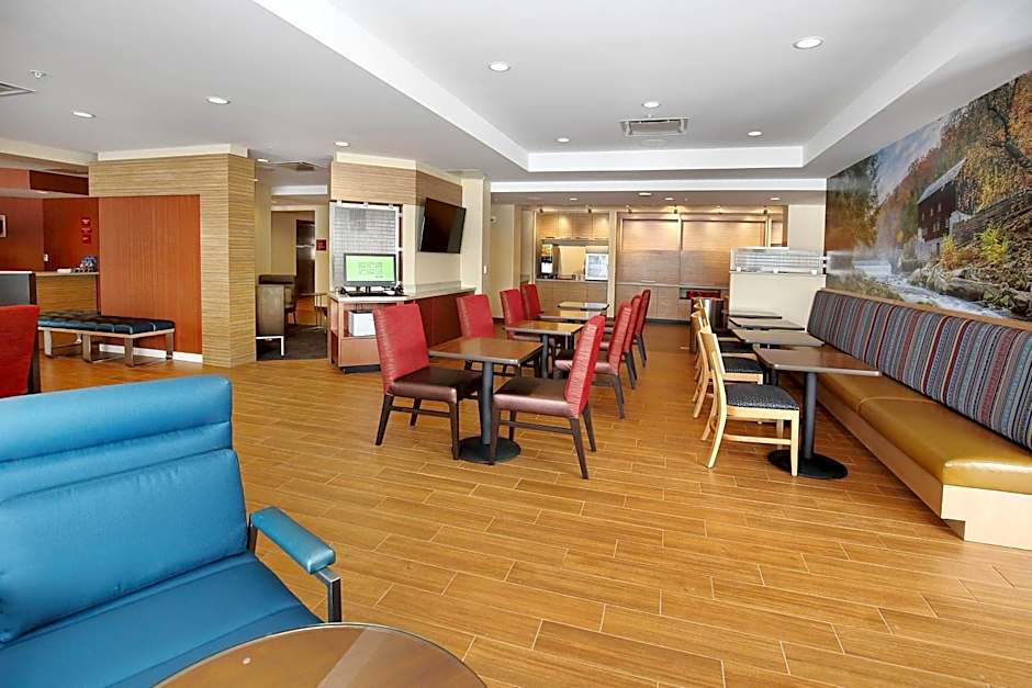 TownePlace Suites by Marriott Grove City Mercer/Outlets