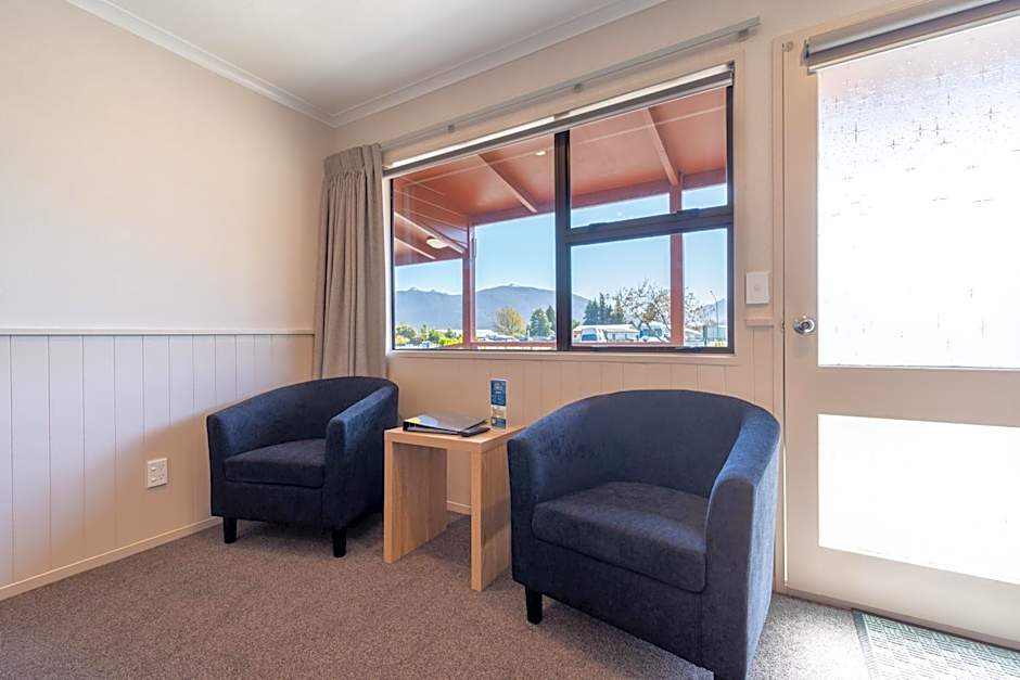 Te Anau Top 10 Holiday Park and Motels