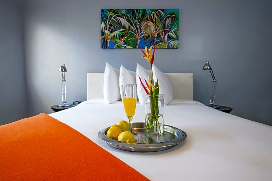 Hollywood Beach Suites and Hotel