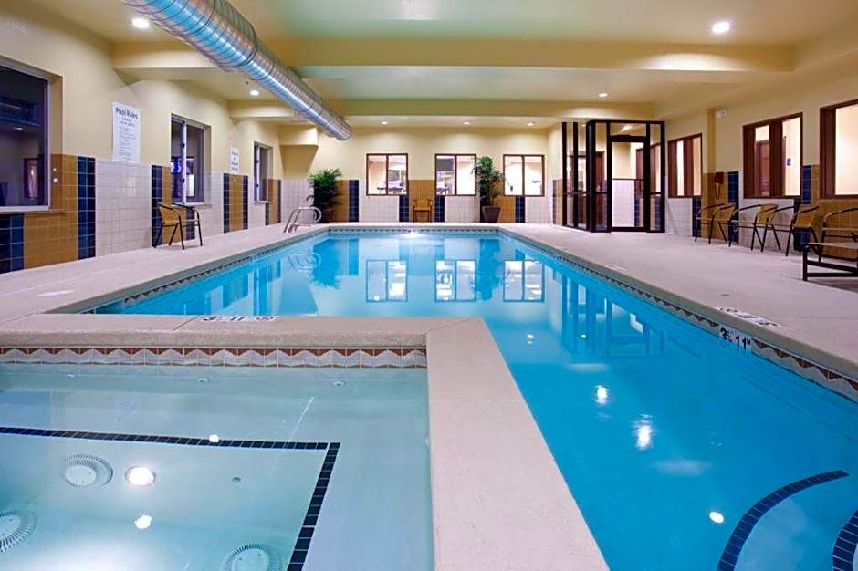 Holiday Inn Express Hotel & Suites Lamar By IHG