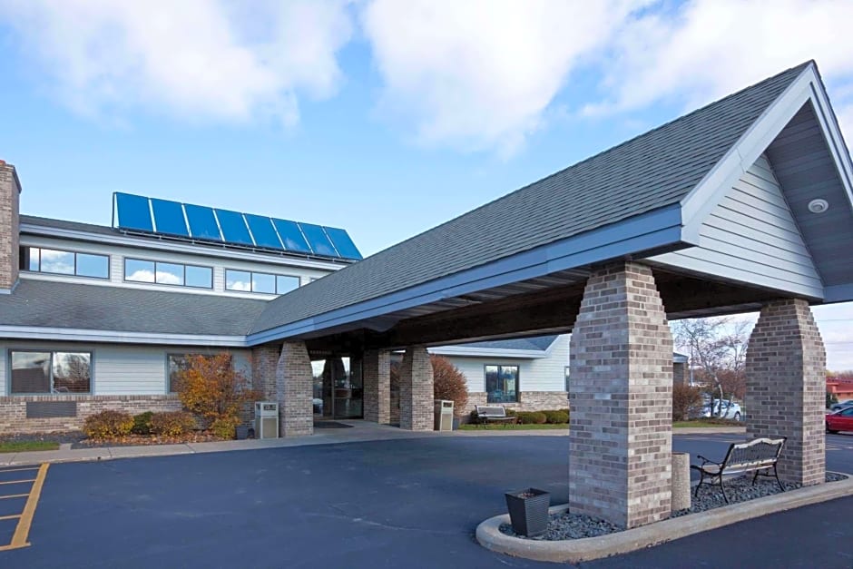 AmericInn by Wyndham Monroe
