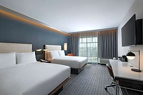 Queen Room with Two Queen Beds and Roll-In Shower - Mobility Access/Hearing Accessible