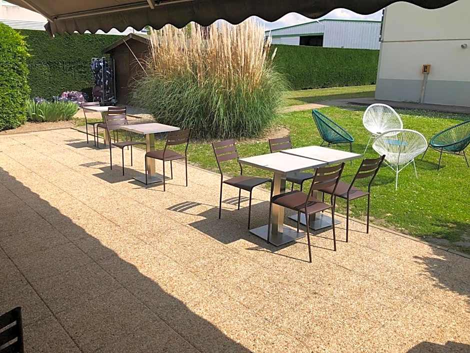 Campanile Orleans Nord Saran Hotel