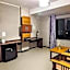 B2 Lampang City Boutique & Budget Hotel
