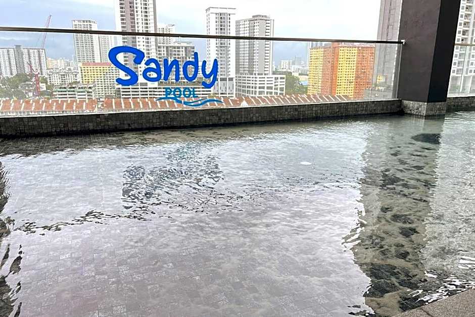 Georgetown Urban Family & Baby-Friendly Home with Skypool Seaview